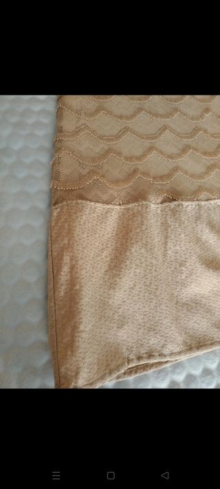 Vestido de fiesta beige