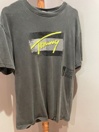 Camiseta Tommy Hilfiger Gris