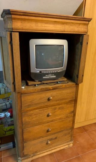 Cómoda de madera