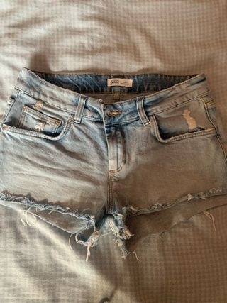 Shorts vaqueros Zara, pantalón corto 40