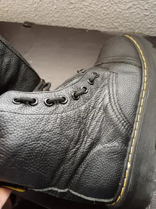 Botas Dr. Martens militares negras
