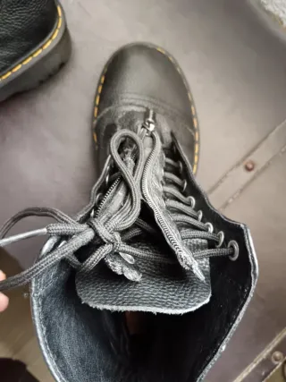 Botas Dr. Martens militares negras