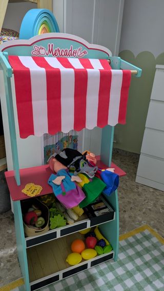 Teatrillo / Mercado de juguete con accesorios