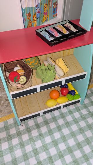 Teatrillo / Mercado de juguete con accesorios