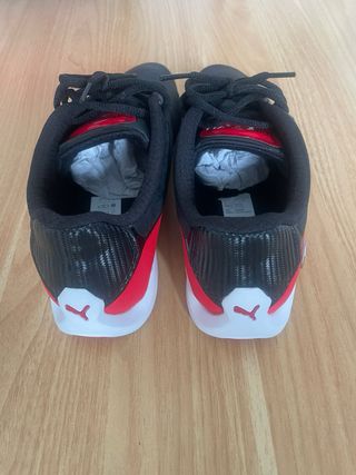 Puma Ferrari Drift Cat Talla 42 Negro y Rojo