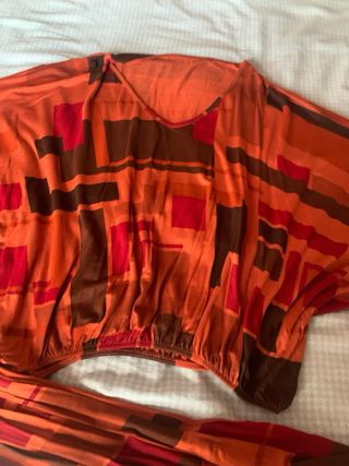 Camiseta manga mariposa naranja y roja 