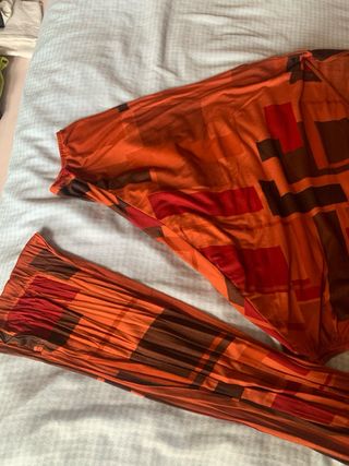 Camiseta manga mariposa naranja y roja 