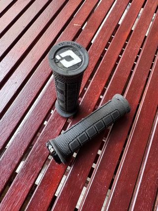 Punhos Odi Elite Pro Lock-On