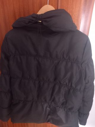 Plumas Zara ligero abrigoso negro