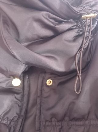 Plumas Zara ligero abrigoso negro