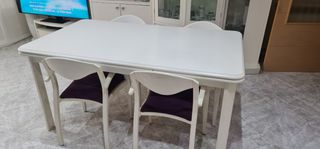 Mesa comedor lacada blanca extensible 