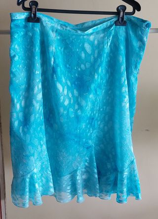 Traje de falda azul 