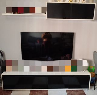 Mueble de salón negro y blanco