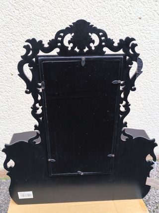 Mini tocador de madera con espejo