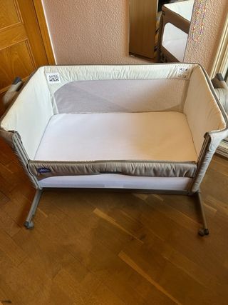 Cuna colecho Chicco beige