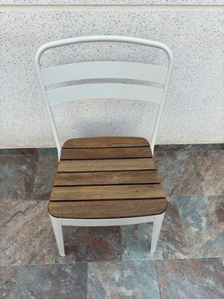 Pack de 2 sillas de madera y metal de Ikea