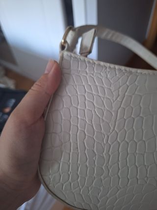 Bolso blanco efecto piel cocodrilo