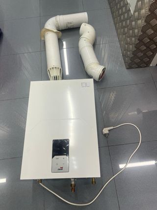 Calentador de agua Cointra Blanco