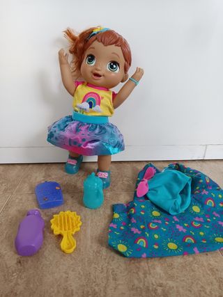 Muñeca Baby Alive con accesorios
