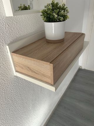 Recibidor con espejo y caja madera