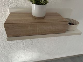 Recibidor con espejo y caja madera