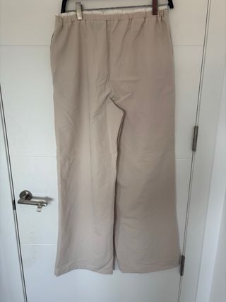 Pantalón ancho beige mujer