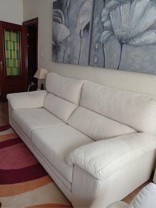 Conjunto sofá y 2 sillones beige