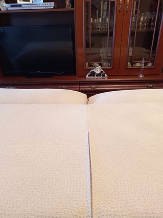 Conjunto sofá y 2 sillones beige