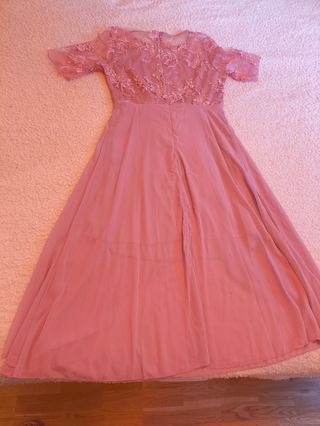 Vestido de fiesta midi rosa