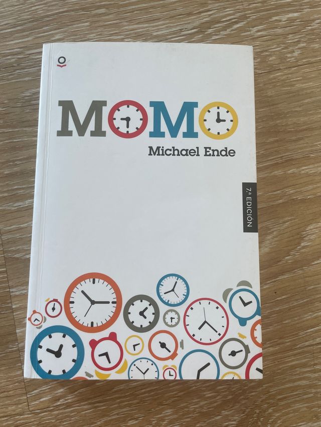 Libro Momo de Michael Ende