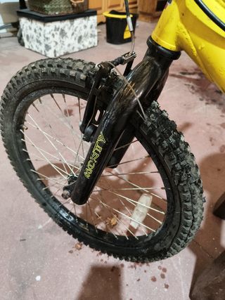 Bicicleta BMX Monty 139 Amarilla