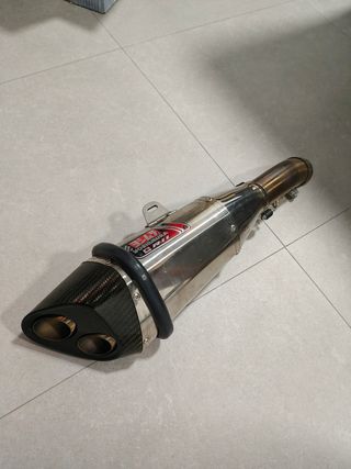 Escape Yoshimura R11 Suzuki GSXR 2012