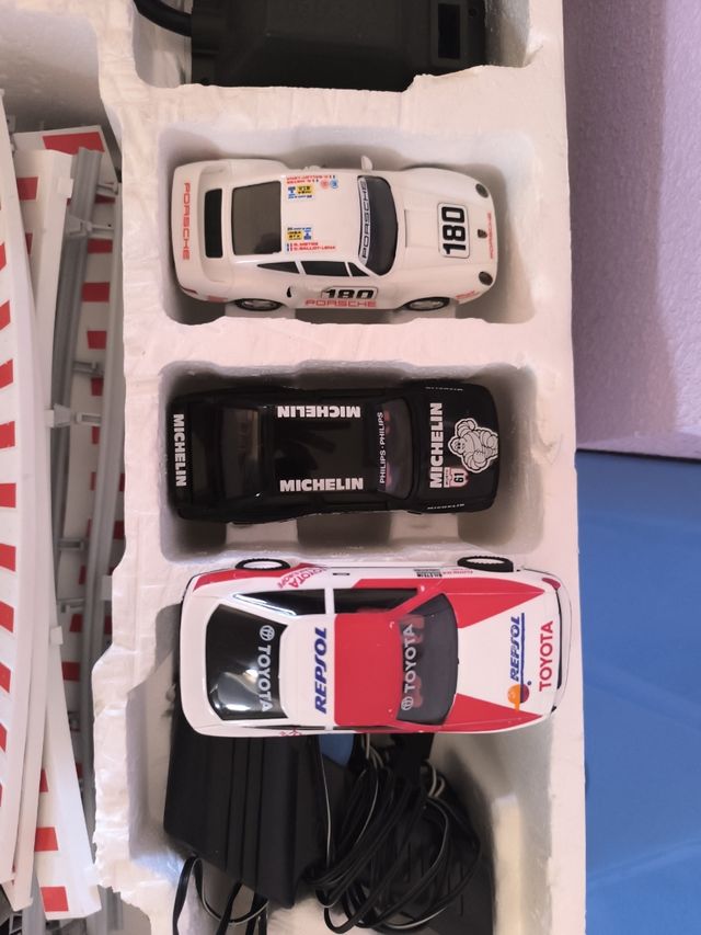 Lote Scalextric: Pistas y 3 Coches
