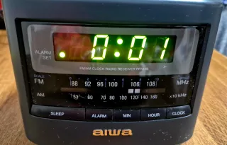 Radio Despertador Aiwa Negro