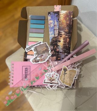 Pack de papelería y lectura