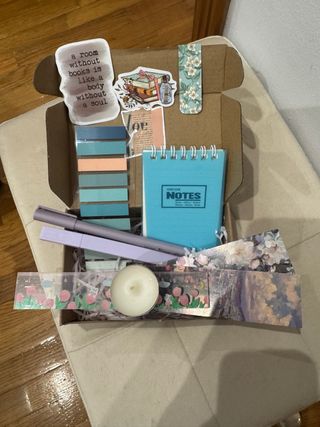 Pack lectura: notas, bolígrafos y vela