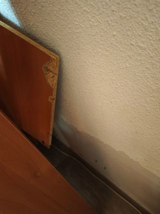 Armario ropero esquinero robusto de madera