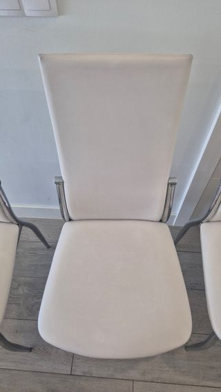 Juego de 4 sillas de piel sintética blancas