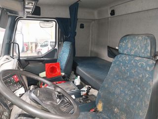 Camión Cisterna Renault Premium 385