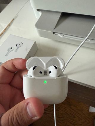 AirPods 4 con Cancelación de Ruido
