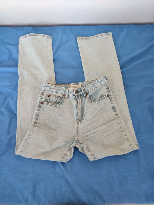 Tejanos Stradivarius D98 Talla 32 Azul Claro