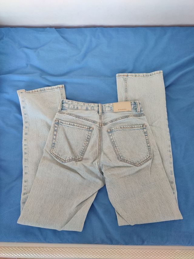 Tejanos Stradivarius D98 Talla 32 Azul Claro