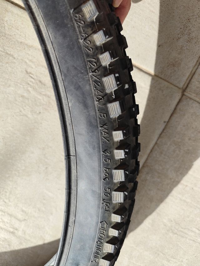 2 Neumáticos Schwalbe Nobby Nic 29x2.4