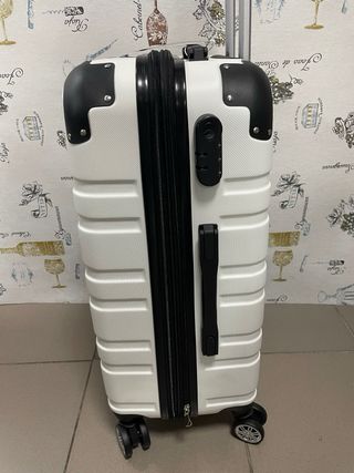 Maleta mediana extensible nueva 20 kilos