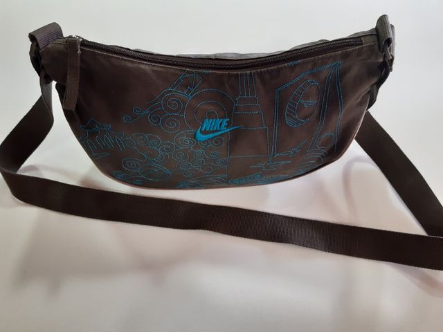 Bolso bandolera Nike marrón