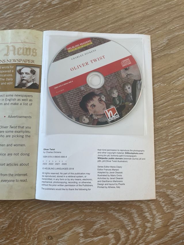 libro Oliver Twist de Charles Dickens y CD