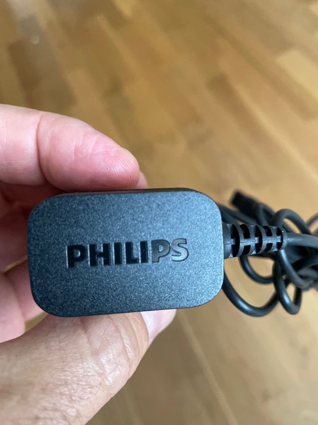 Cargador Philips recortadora barba serie 9000