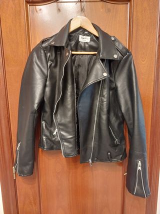 Cazadoras (negra y marrón)