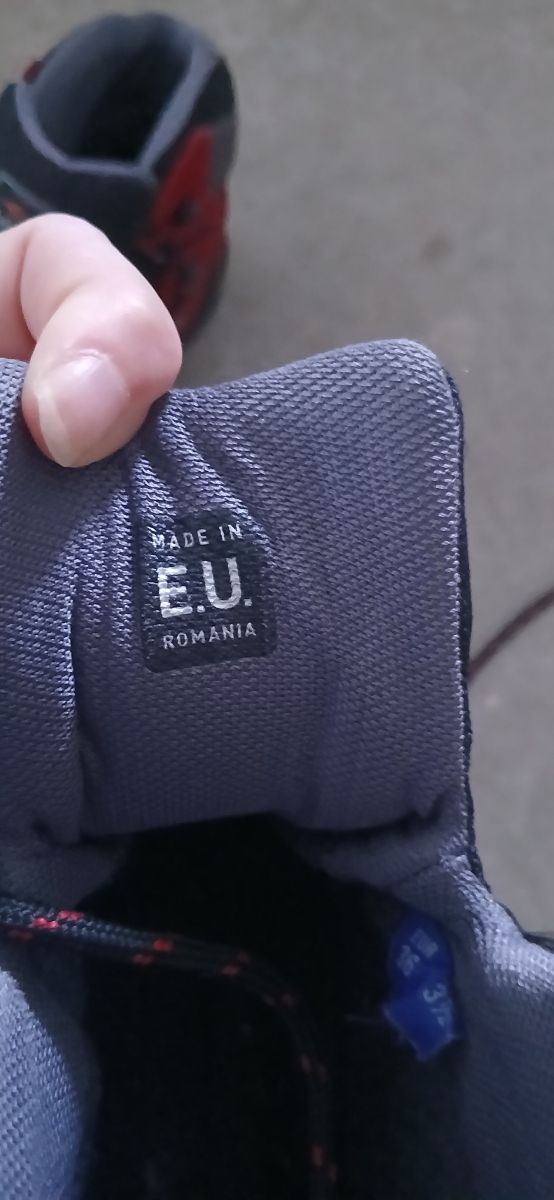 Scarpe da montagna Made in EU Romania Taglia 36 
