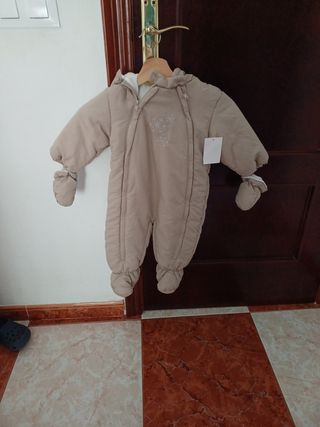Traje nieve 
 para bebé color beige
